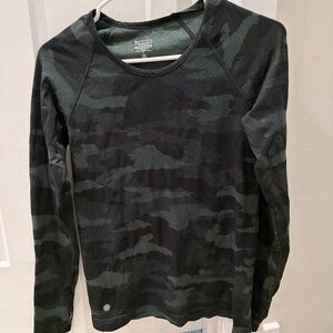 Athleta Long Sleeve Athletic Camo Shirt